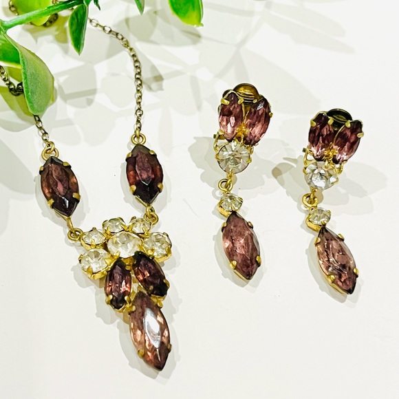 Vintage Art Nouveau-inspired crystal necklace and earring set. - Picture 1 of 6